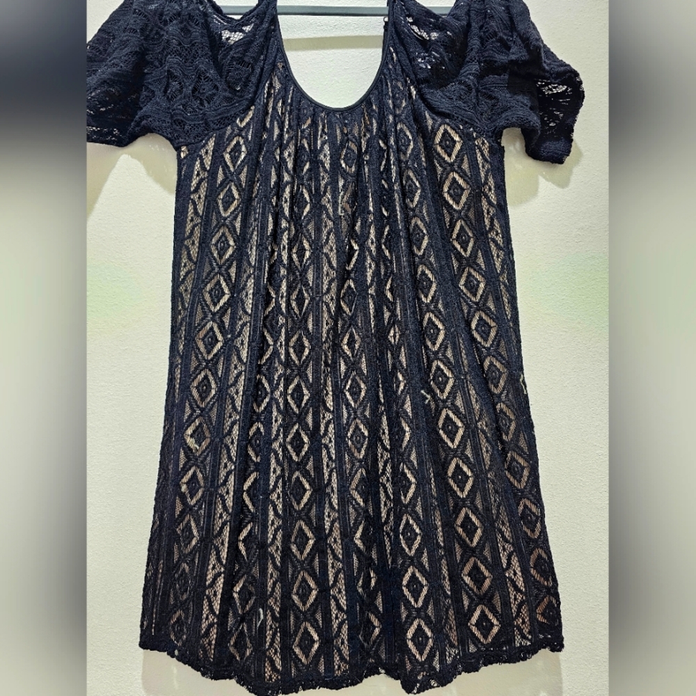 Off The Shoulder Adjustable Strap Black Lace Expr… - image 5